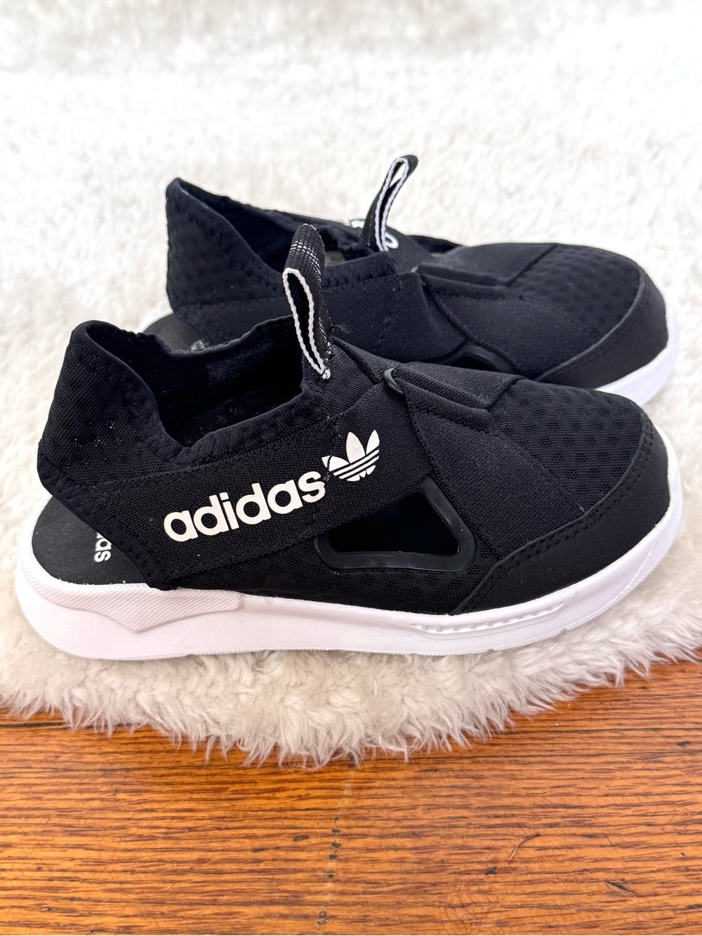 Adidas 360 Kids Unisex Sandals Slide Slip On Shoe Black White Sz 13